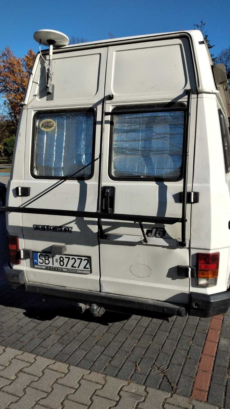 Peugeot J5 kamping