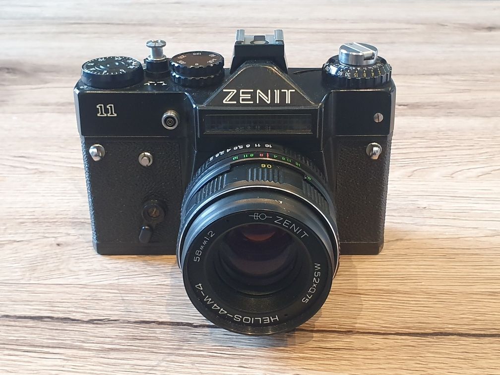 Aparat analogowy Zenit 11 helios 44m-4 58mm czysty