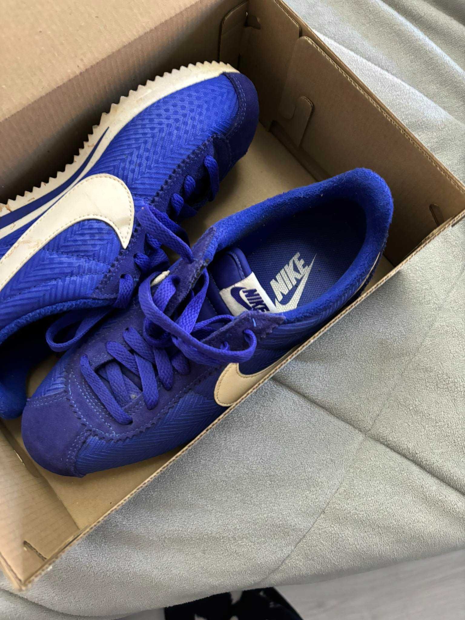Ténis Nike Azuis