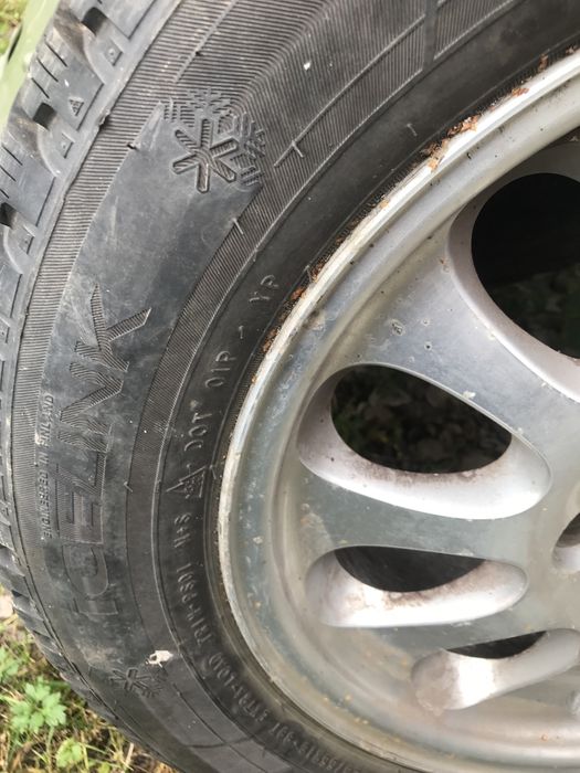 Зимові колеса з дисками пежо 607.