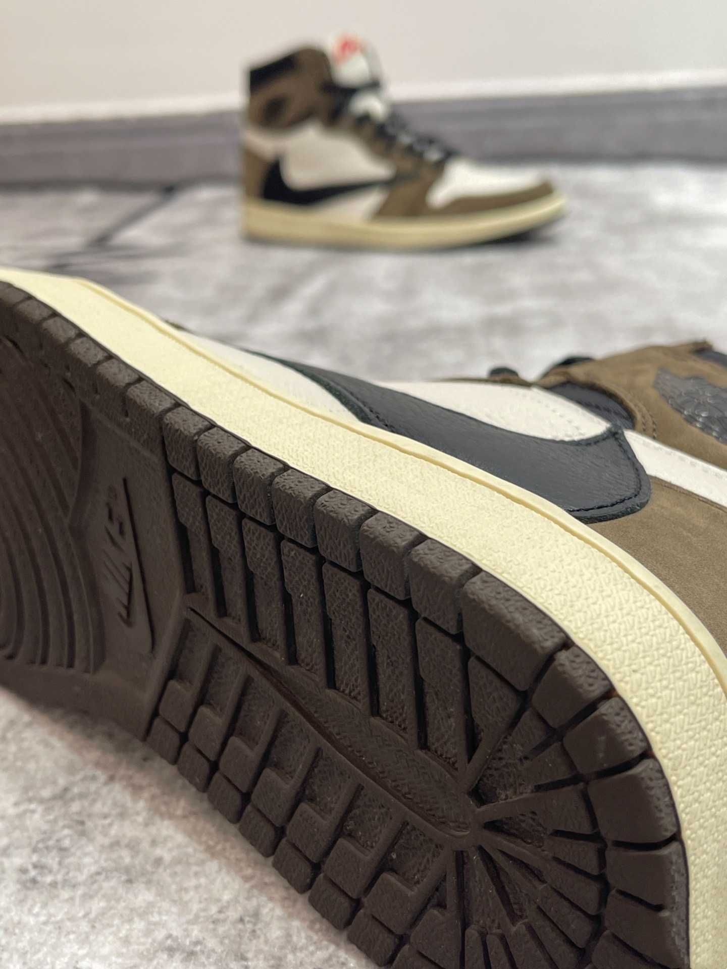 Jordan 1 Retro High OG SP Travis Scott Mocha R.43