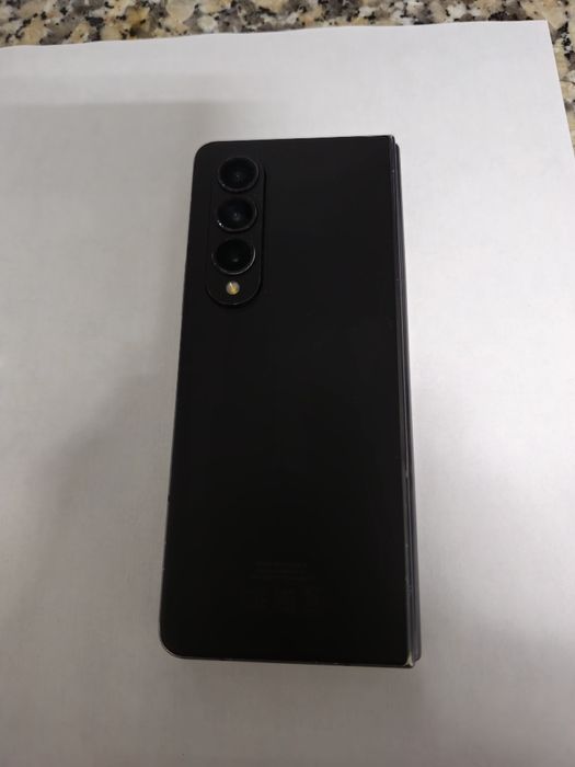 Samsung galaxy Z Fold 4