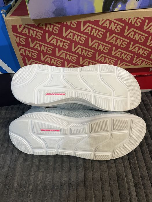 Жіночі кросівки Skechers Slip-Ins 40,5(26см) оригінал