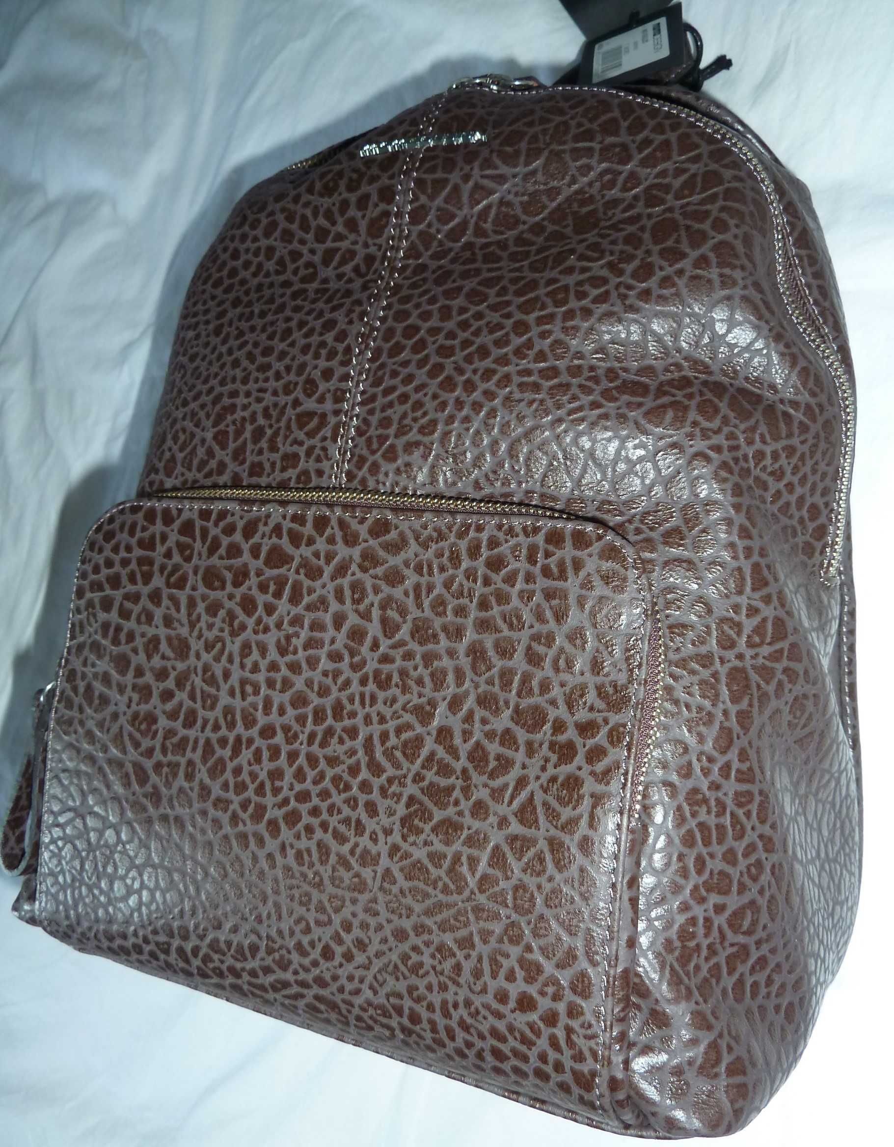 Mochilas italianas novas em pele Momo Design - SALDO
