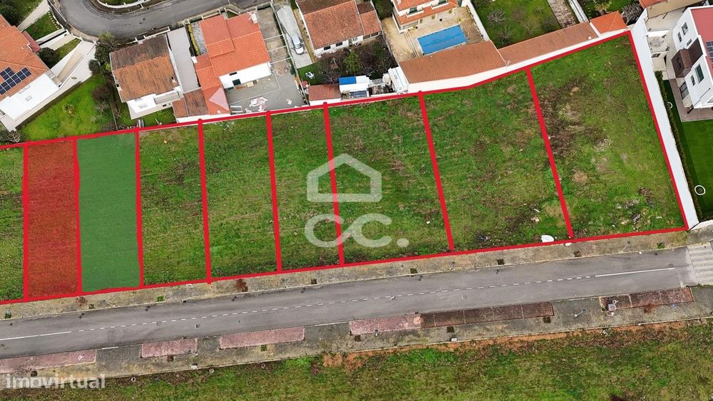 Lote de terreno destinado à construção de moradia, situado em uma loca