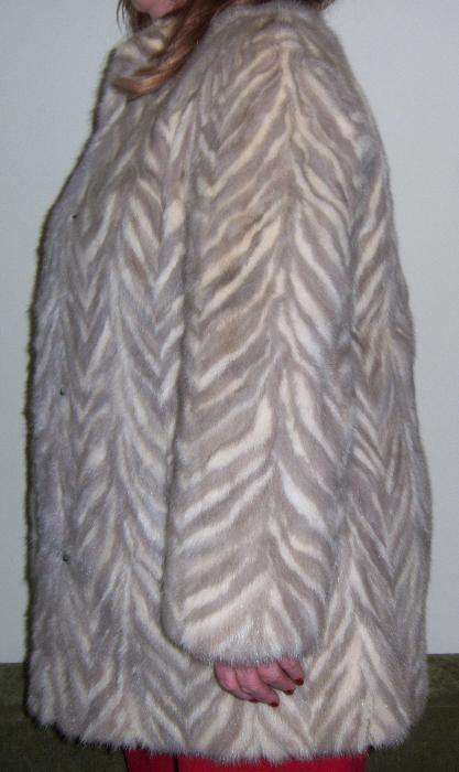 Норковая шуба, полушубок из кусочков ёлочка, серо-белая размер 48-50