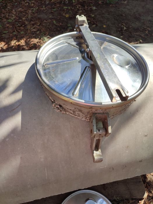 Бочка из пищевого алюминия,диаметром 0,8 м длиной 1,6м