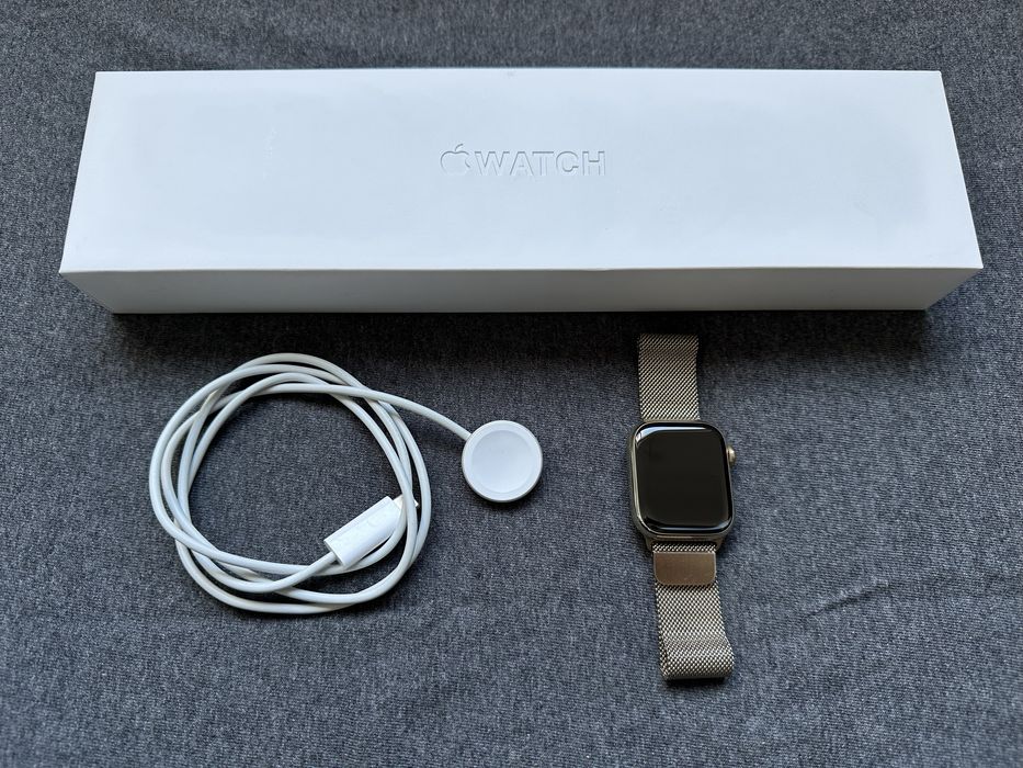 Apple Watch Series 8 GPS 41mm Cellular Aço Inoxidável Dourado