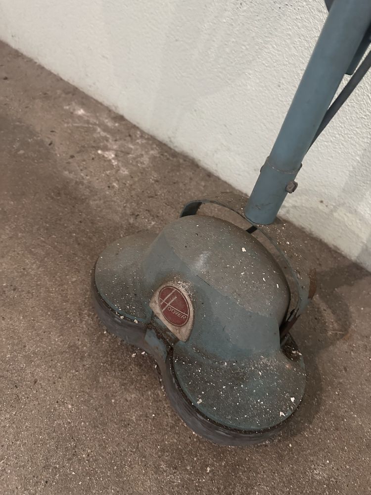 Peça Decorativa Retro – Enceradora Hoover