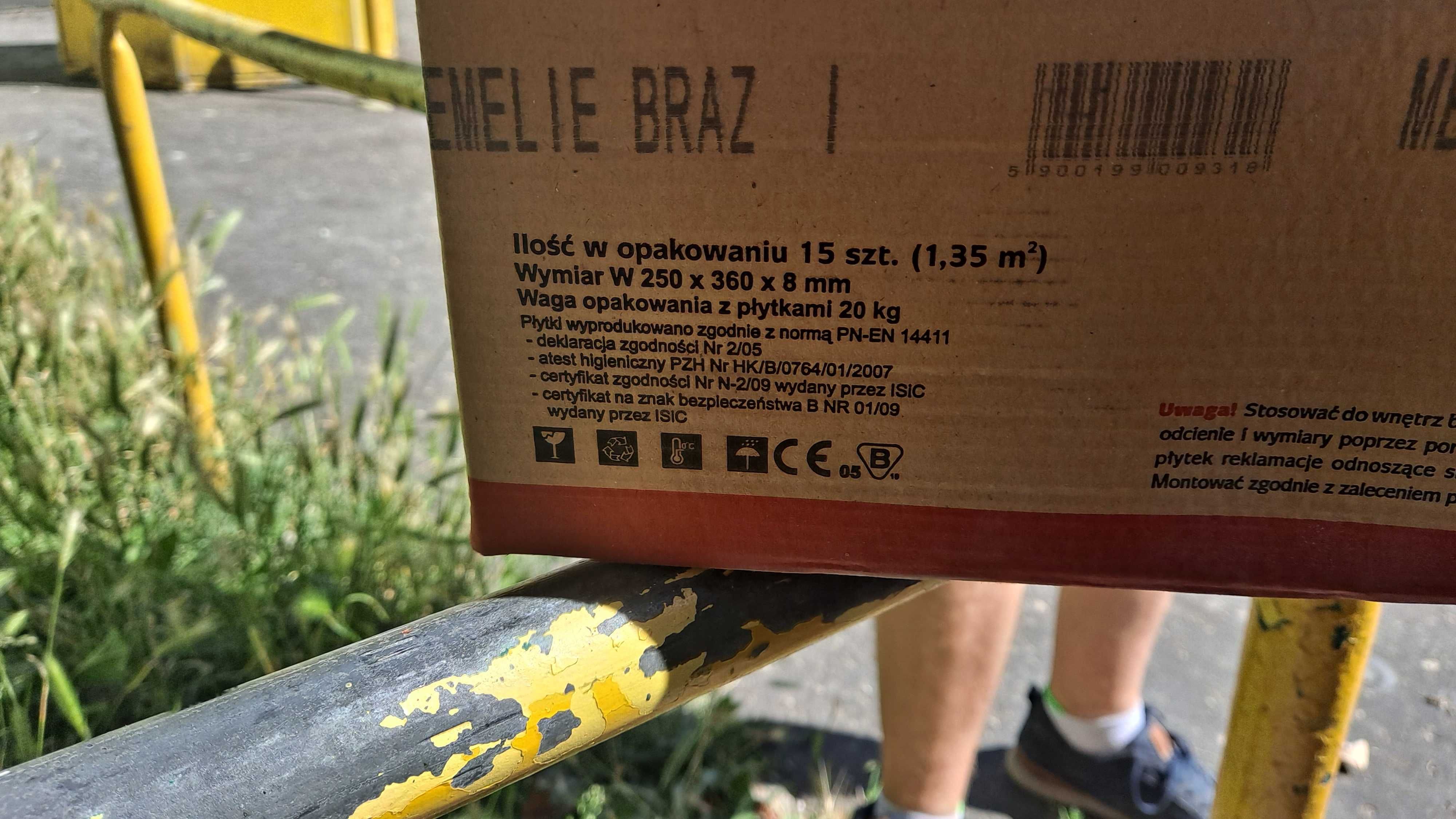 Plytki brązowe scienne