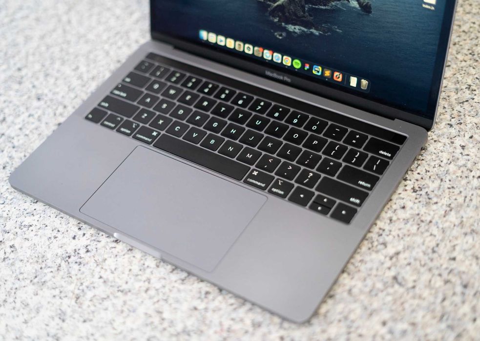 MacBook Pro 13 2019 8GB/256GB