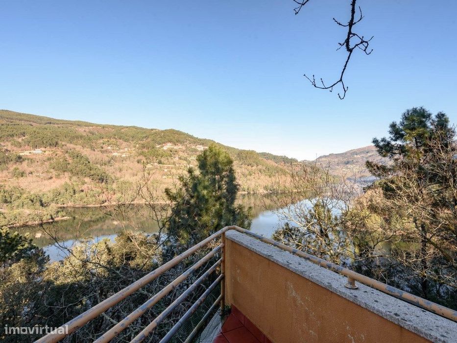 Casa de campo V9 no Gerês, com piscina