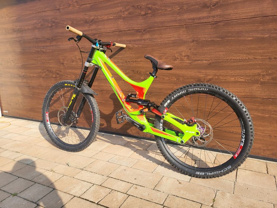 Sprzedam rame specialized demo