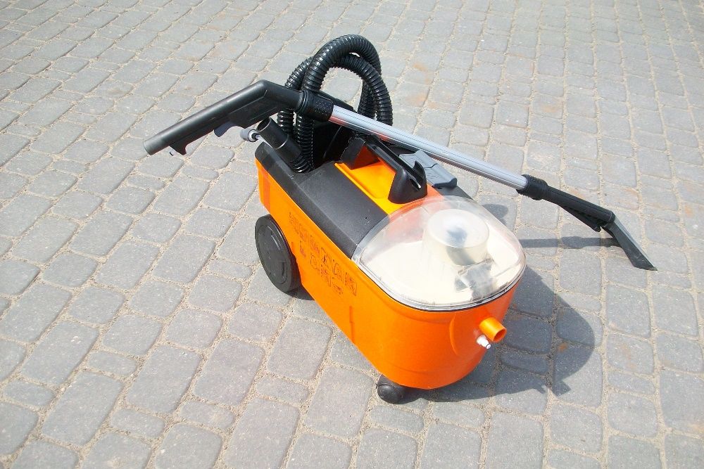 karcher PUZZI 100 - odkurzacz piorący Puzzi 10/1