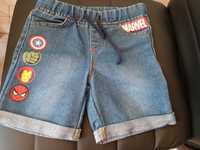 Spodenki jeansowe Marvel.