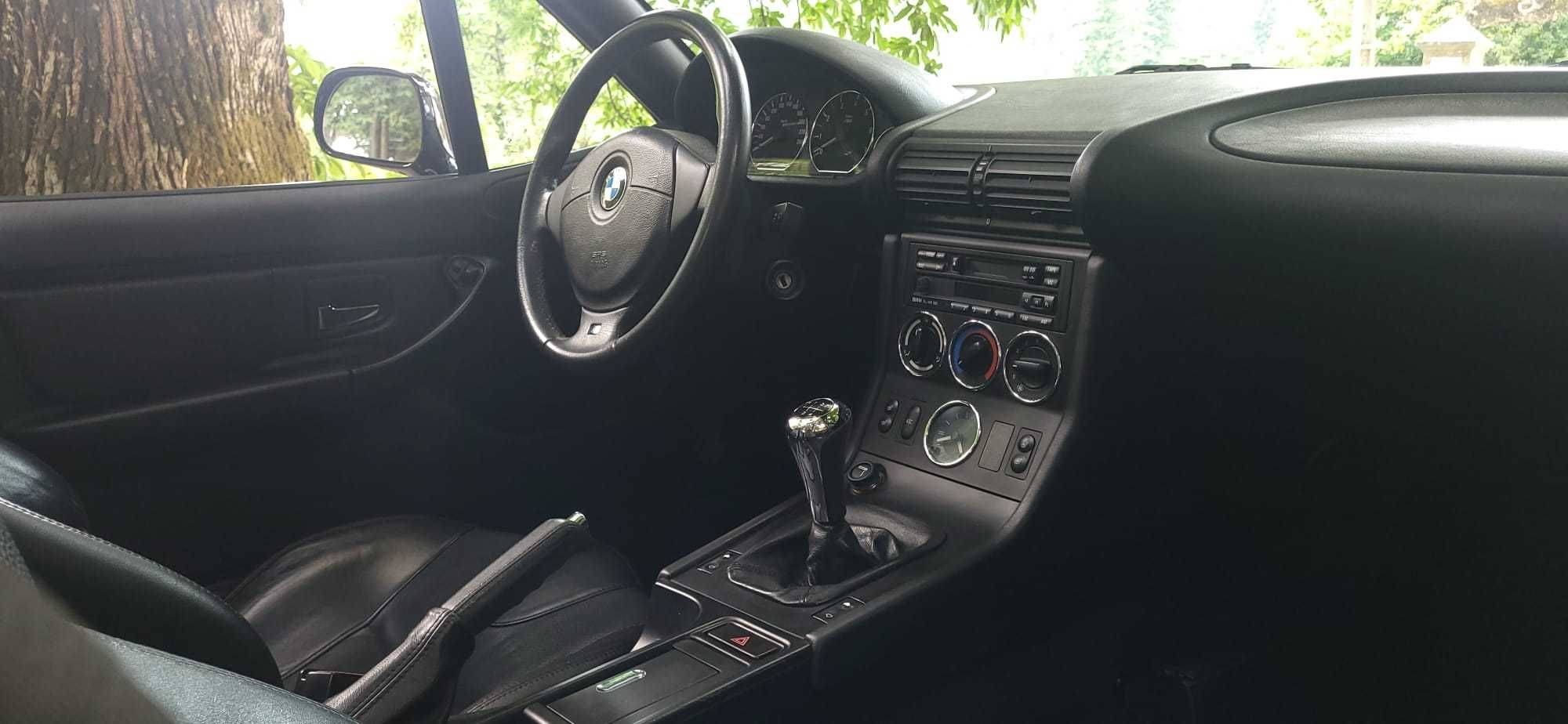 BMW Z3 2.8i – Potência Atmosférica e Estilo Clássico
