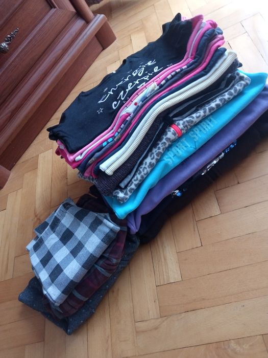 Paka 20 sztuk bluza t-shirt spodnica getry roz 122-128