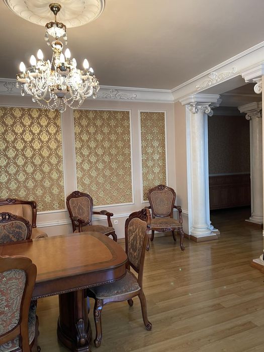 Трехэтажный дом премиум класса в самом Центре города!