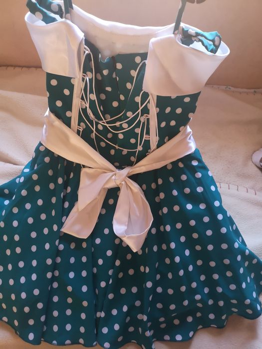 Платья разные на выпускной нарядные