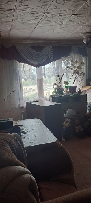 Продам 4 комн квартиру Лазурный