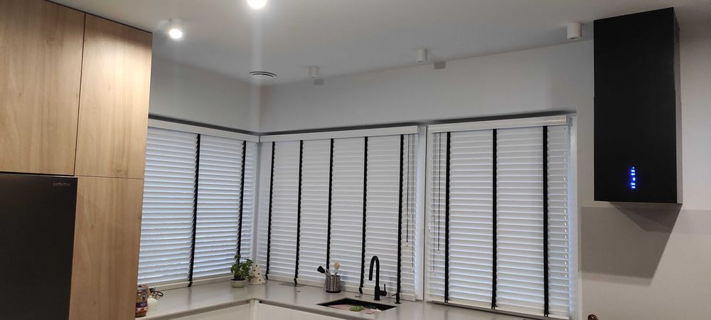 Żaluzje drewniane aluminiowe 50mm 25mm na wymiar plisy rolety montaż