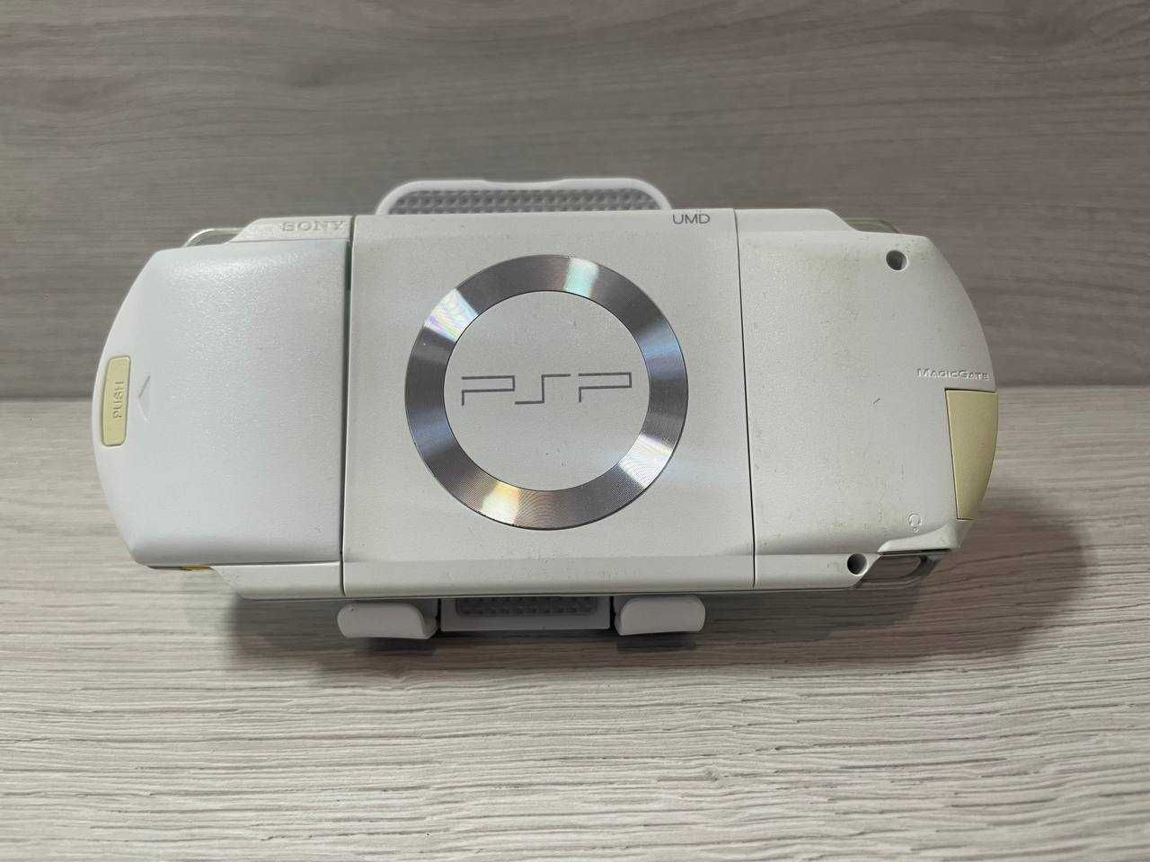 Sony PSP PlayStation 32Gb+ 40 Ігор