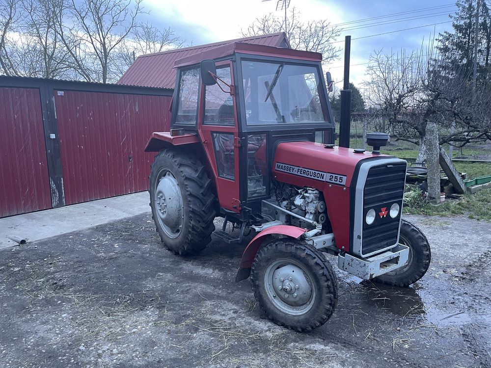 Ciagnik rolniczy Ursus Mf 255