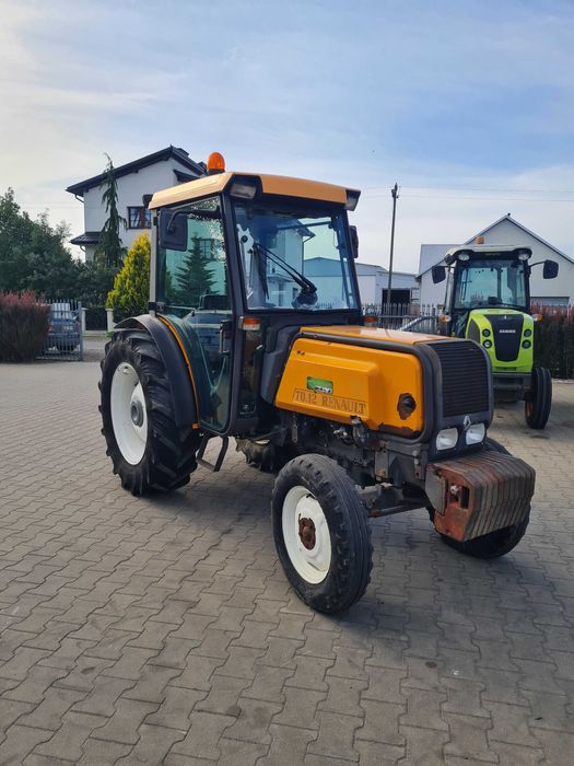 Ciagnik Sadowniczy Renault 7012