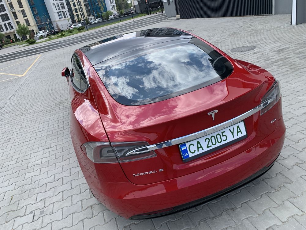 Tasla Model S 2018, FSD 3.0,