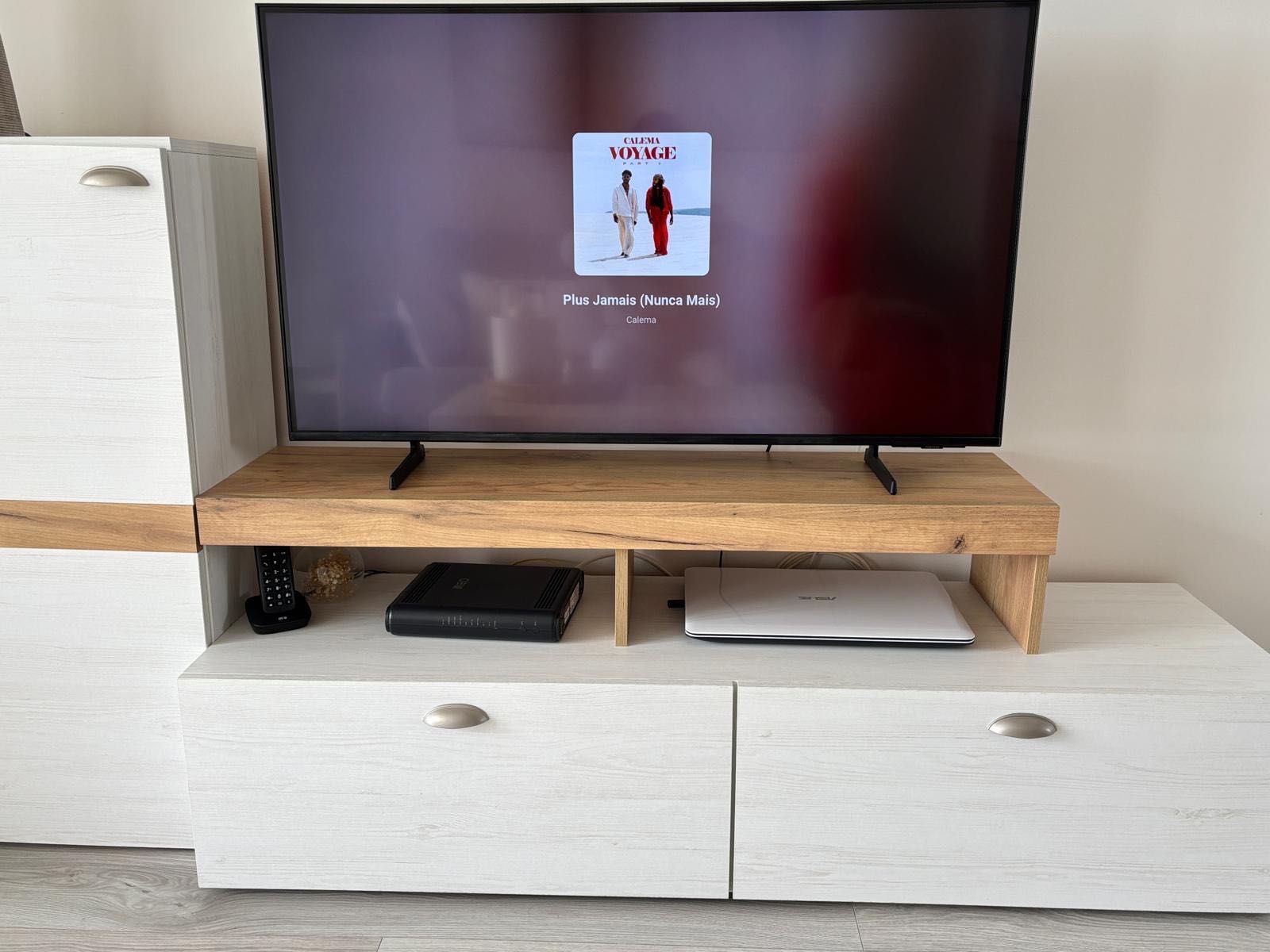 Móvel para televisão