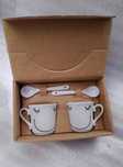 Conjunto de 2 chávenas de café com colheres