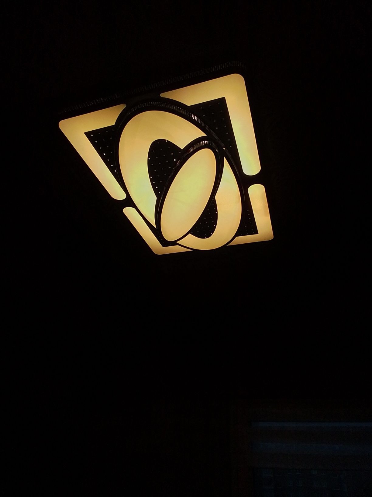 Sprzedam nowy plafon led