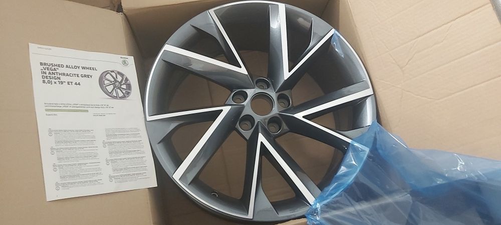 Nowa Felga Vega OE Skoda 3VO 601 025 AP, 19x8J ET44, Skoda superb, vw