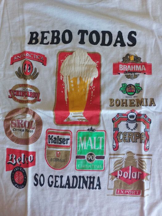 T-shirt branca com estampa