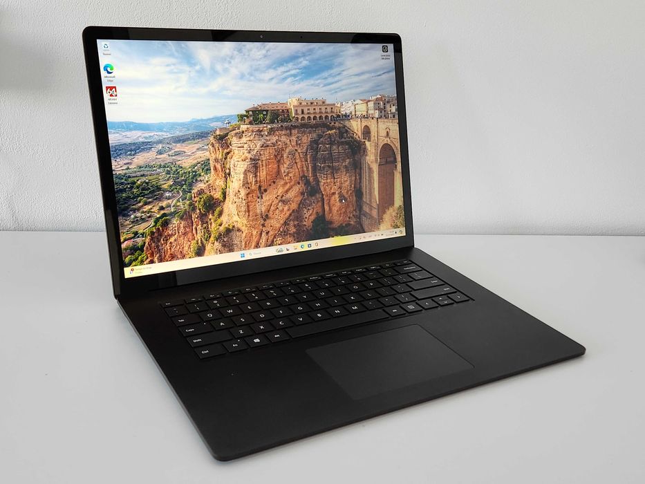 Microsoft Surface Laptop 3 i7-1065G7 16GB RAM 256GB SSD Сенсорний 15"