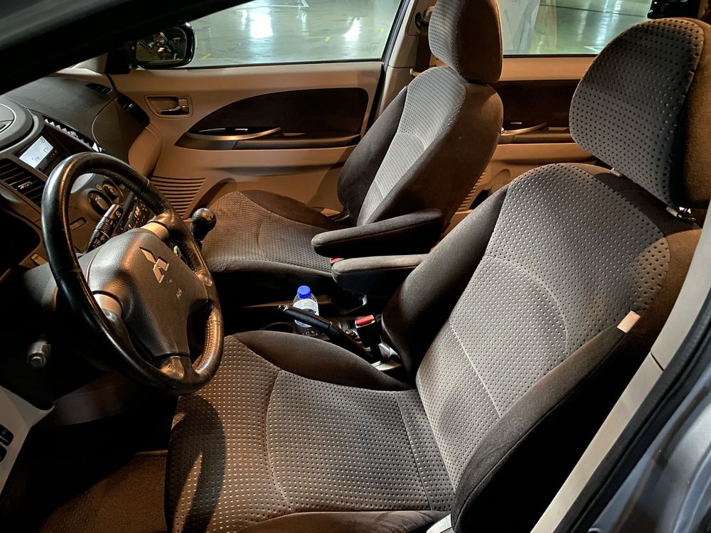 Mitsubishi Grandis 2.0 DID em bom estado