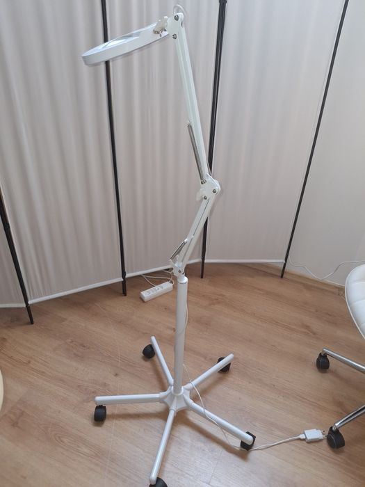Lampa lupa kosmetyczna