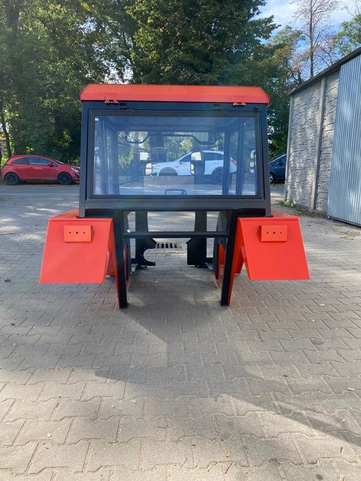 Kabina ciągnikowa Ursus C330 C360 T25 MF 235 255 Bizon Maska Błotniki