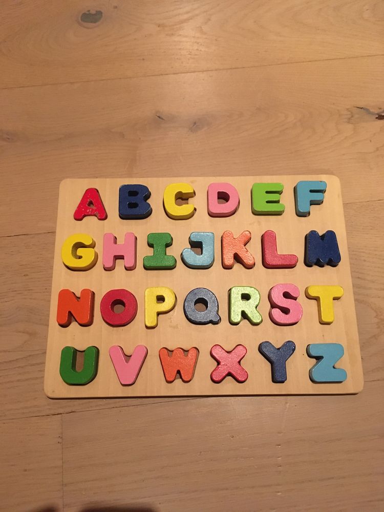 Puzzle drewniane alfabet