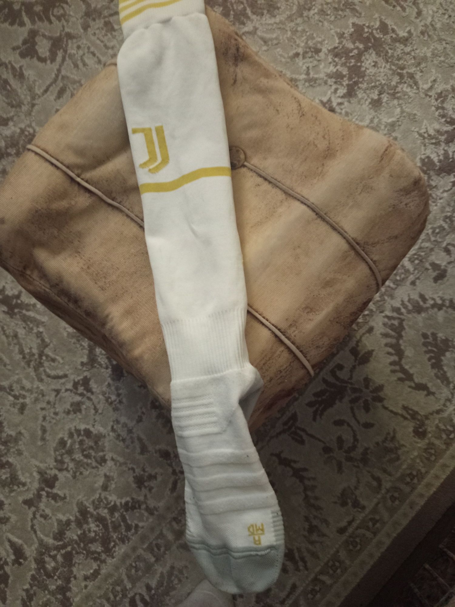 Продам гетры футбольные