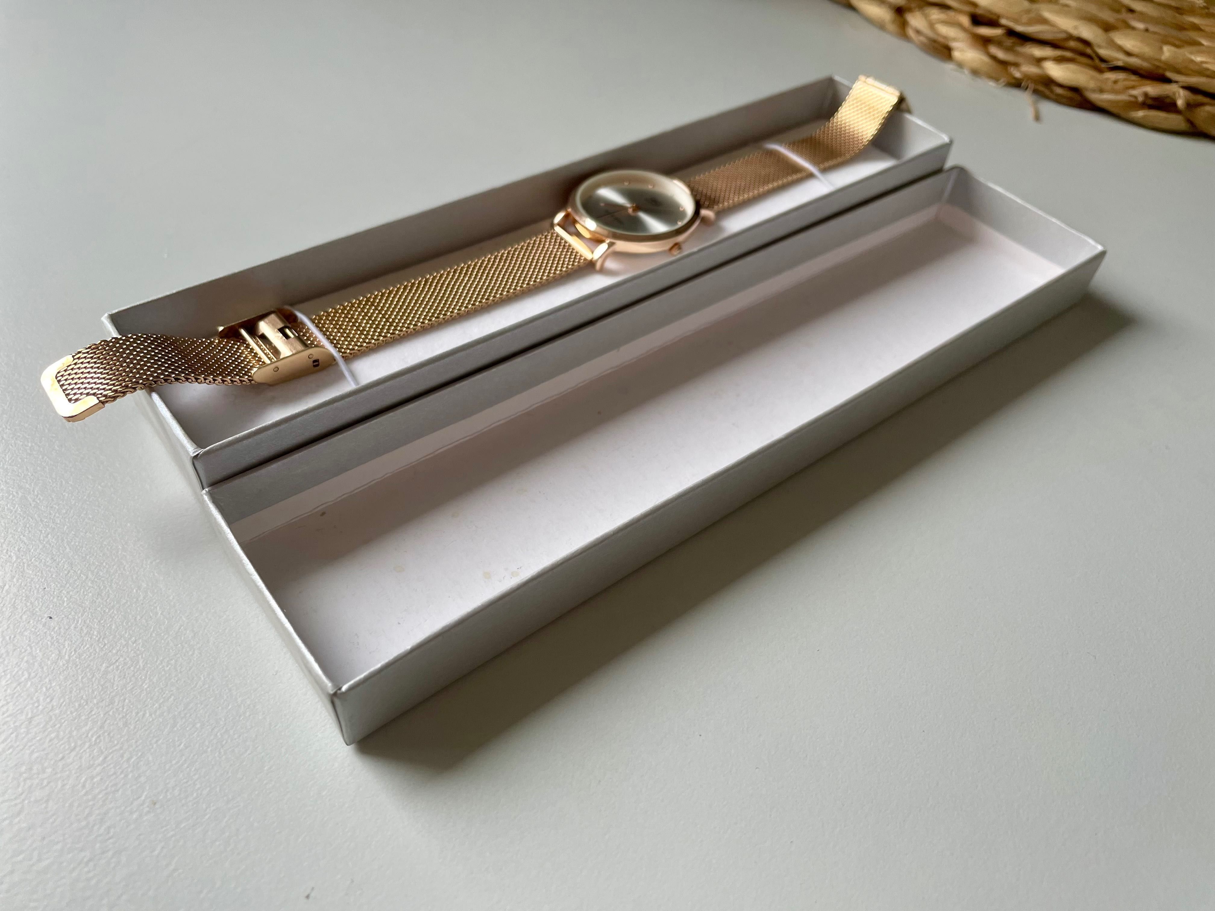 Zegarek damski Q&Q QA21-011