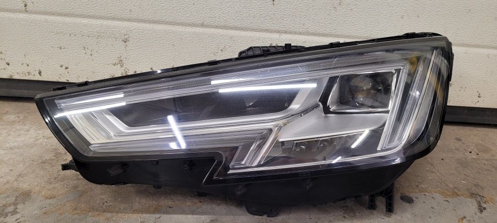 Audi A4 8W0 lampa lewa przednia Full Led