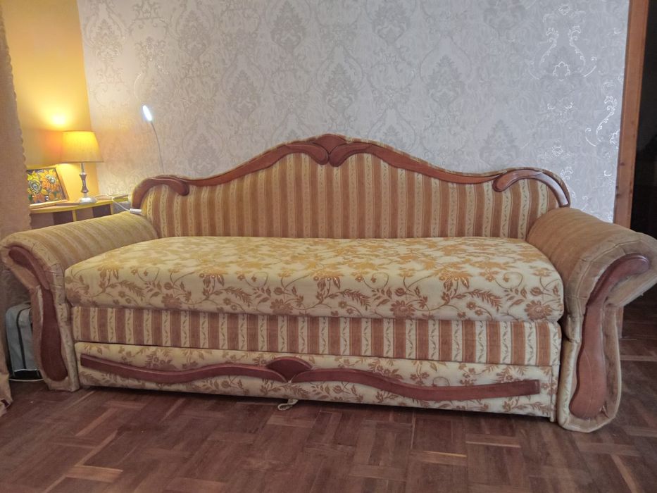 Диван ліжко продаю