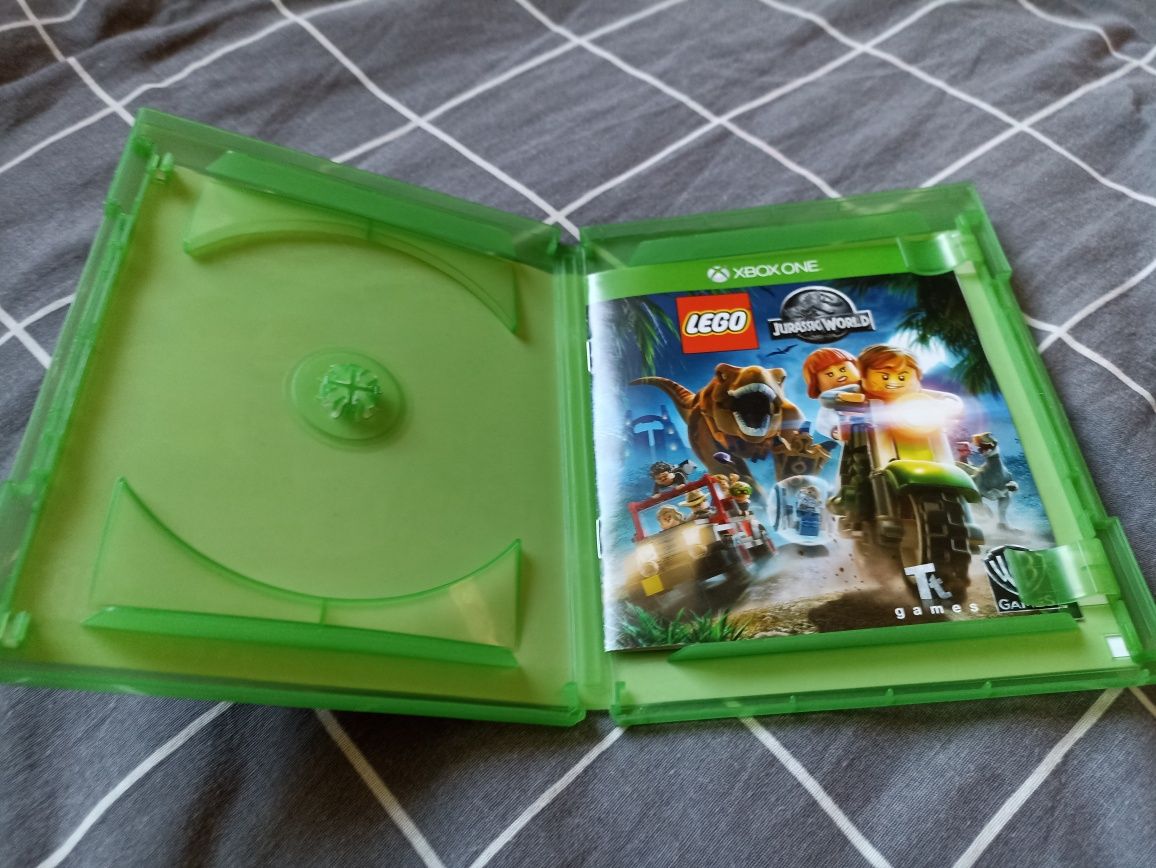 LEGO jurassic world (Gra Xbox One)
