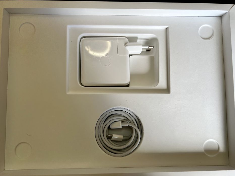 MacBook Pro M1 13 Polegadas + iPad Pro 12.9 Polegadas