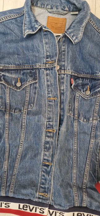 Levis  L.         .