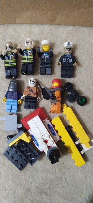 Lote brinquedos de Legos