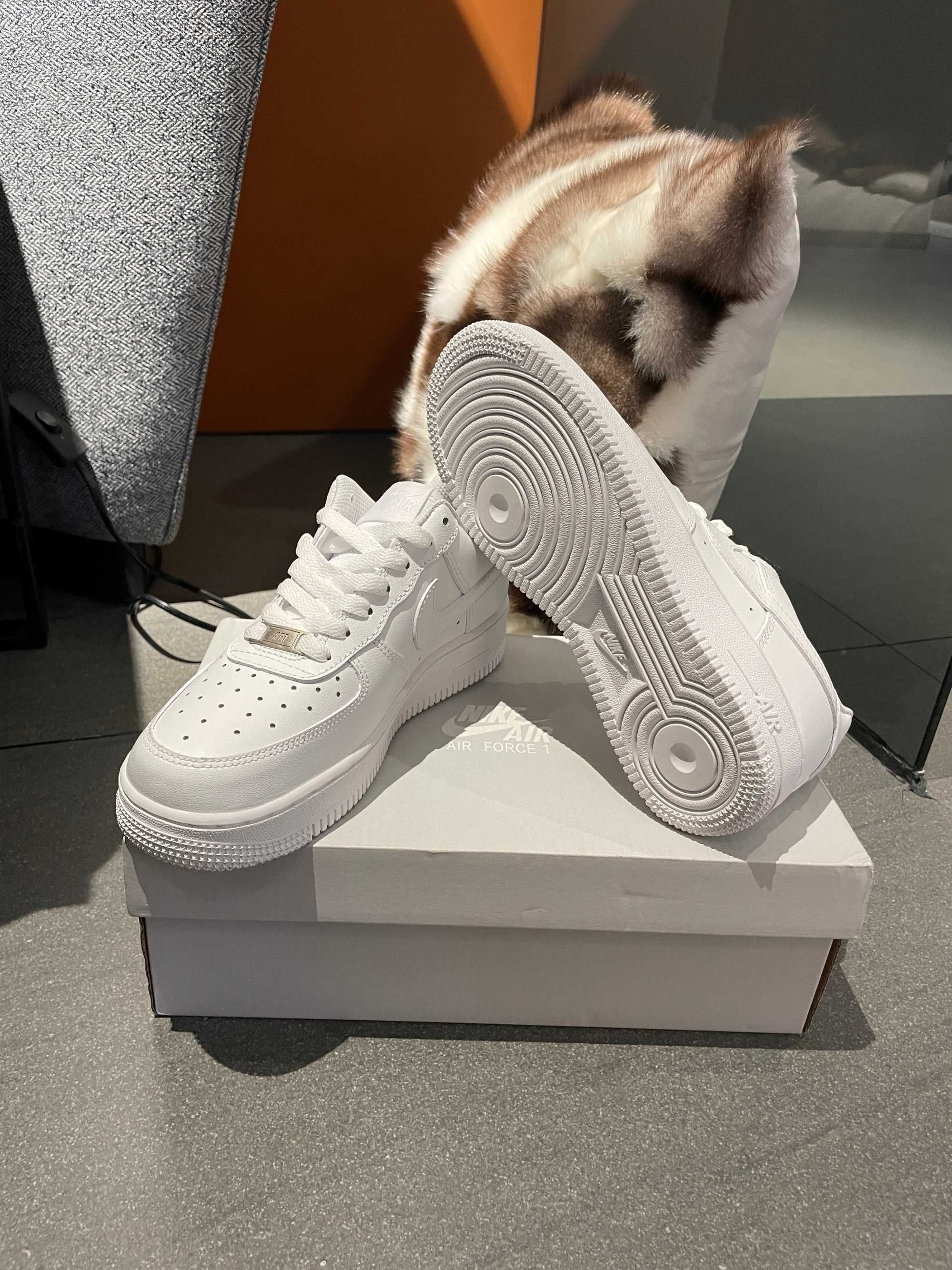 nowy Nike AirForce1Low White Trampki Moda R.40