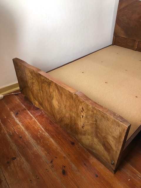 cama de madeira anos 40