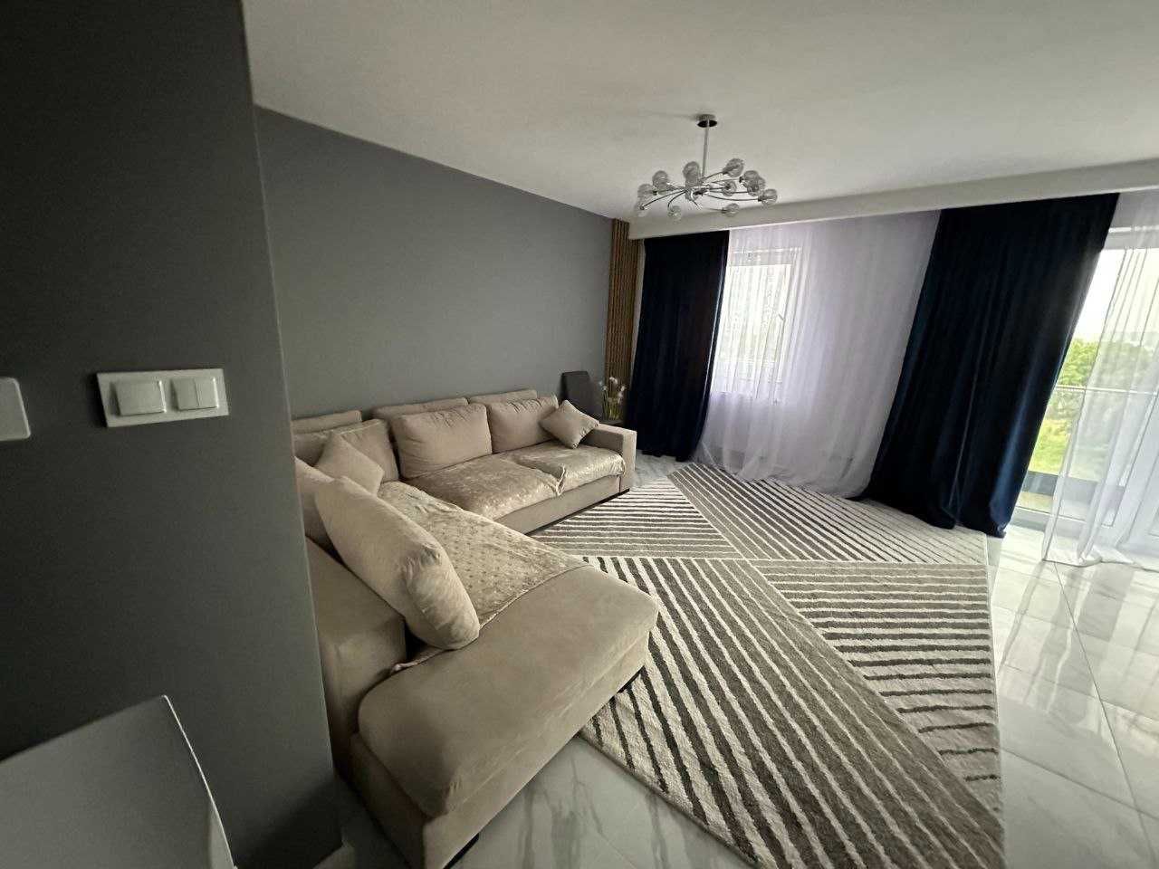 Польща Трикімнатна квартира-студія, парковкою та гаражами,90м²–Rzeszów